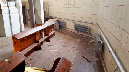 Platz für kleine Orgel